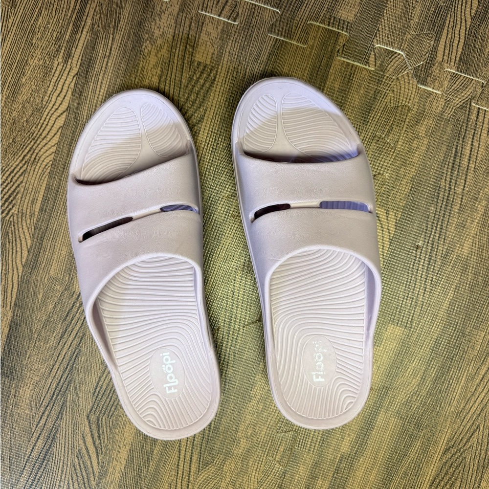 Flopz Women's Casual Slippers - Light Pink
